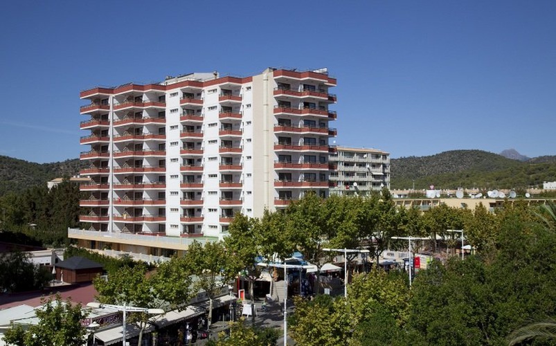 Facade Sol y Vera Magaluf Apartments Majorca
